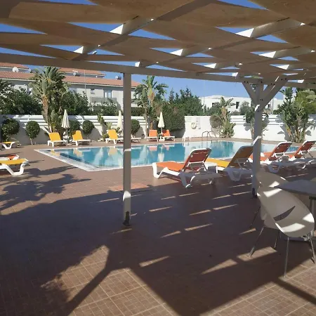 Cosy In A Luxury Paralimni